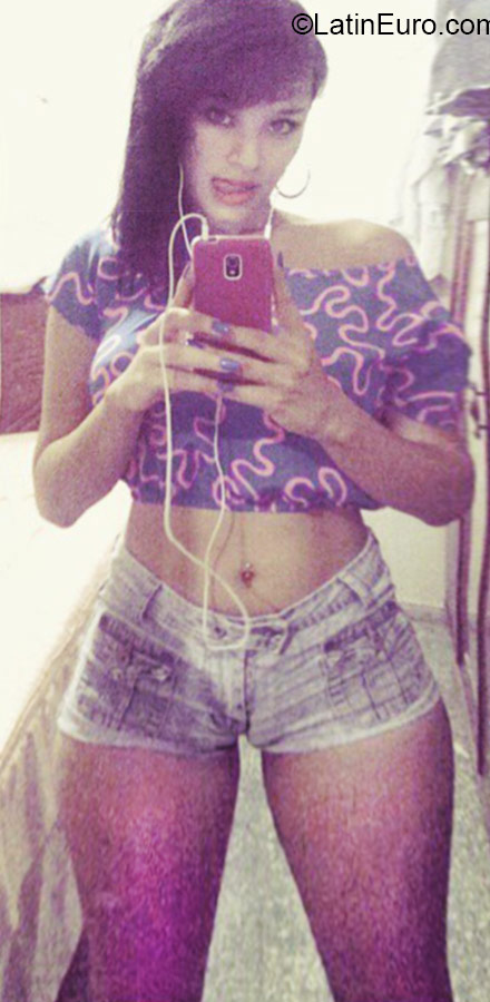 Date this happy Dominican Republic girl Marlenie from Santiago DO24375