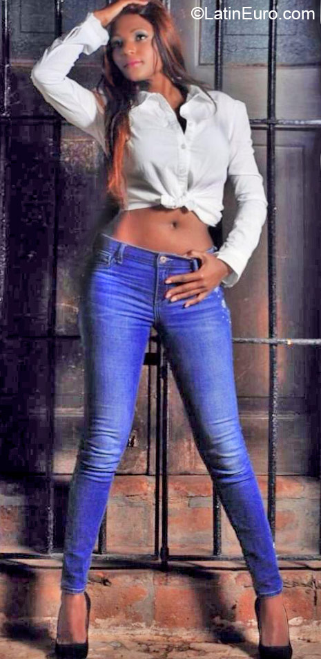 Date this charming Austria girl Heidy from Vienna AT53