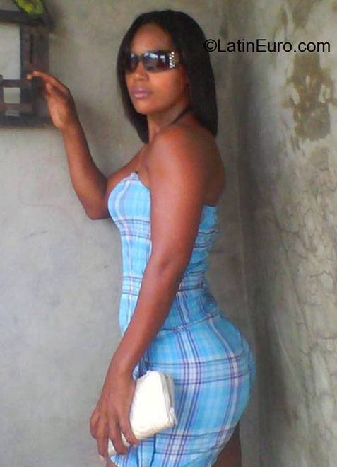 Date this good-looking Dominican Republic girl Rosa from San Pedro de Macoris DO24443