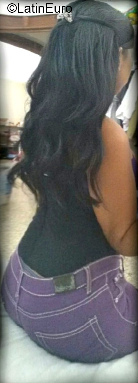 Date this good-looking Dominican Republic girl Cindy from Santo Domingo DO24479