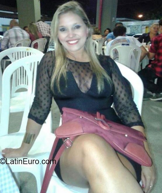 Date this funny Brazil girl Thalita from Aracaju BR9545