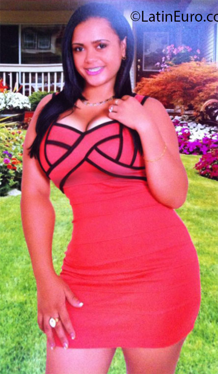 Date this stunning Dominican Republic girl Daniela from San Pedro de Macoris DO24545