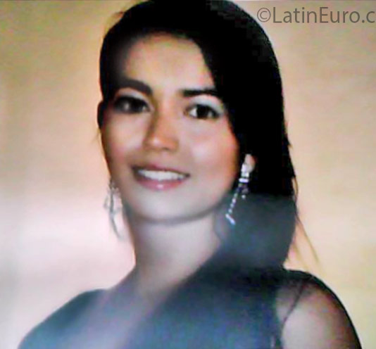 Date this georgeous Colombia girl Paula from Cali CO18526
