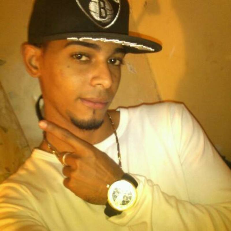 Date this fun Dominican Republic man Artisc from Santiago DO24565