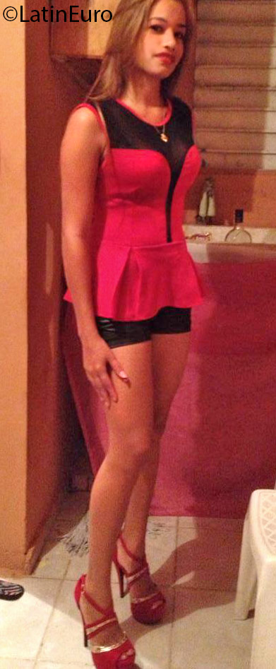 Date this fun Dominican Republic girl Angelica from Santiago DO24695