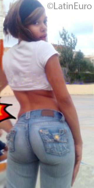 Date this cute Dominican Republic girl Jessica from Santo Domingo DO24850