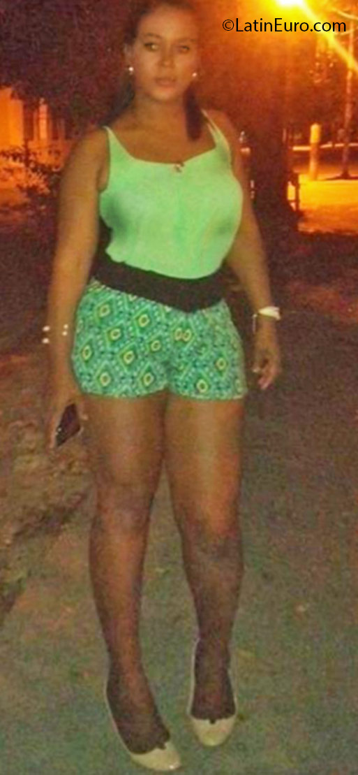 Date this passionate Dominican Republic girl Nicaurys from Santo Domingo DO24941
