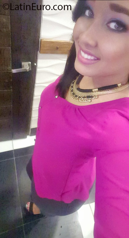 Date this cute Dominican Republic girl Rosa from Santiago DO24990