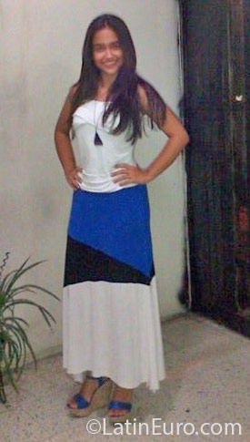 Date this cute Colombia girl Nathalia from Cali CO18669