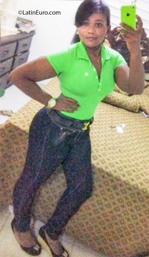 Date this delightful Dominican Republic girl Mara from Santiago DO25044