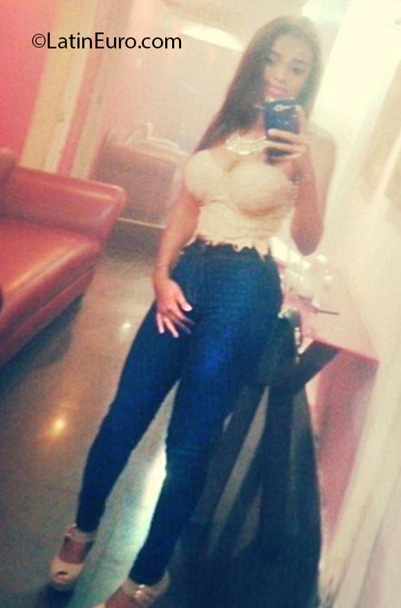 Date this funny Dominican Republic girl Lisalote from Santo Domingo DO25092