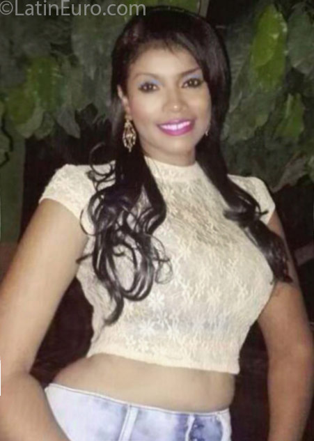 Date this pretty Colombia girl Milagros from Santa Marta CO18744