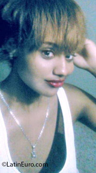 Date this voluptuous Dominican Republic girl Melissa from Santo Domingo DO25152
