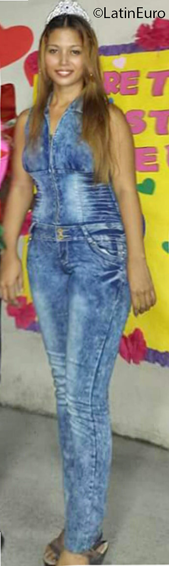 Date this happy Honduras girl Keylia from Choloma HN2062