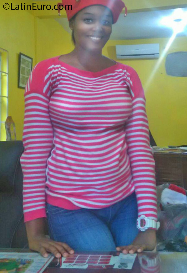 Date this happy Jamaica girl Thea from Kingston JM2284