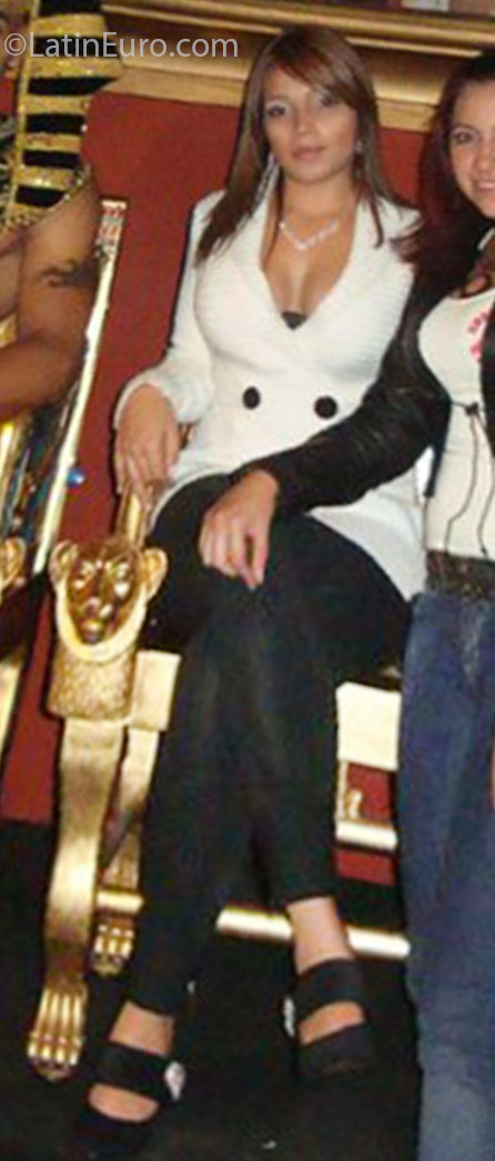 Date this gorgeous Colombia girl Elizabeth from Medellin CO18801