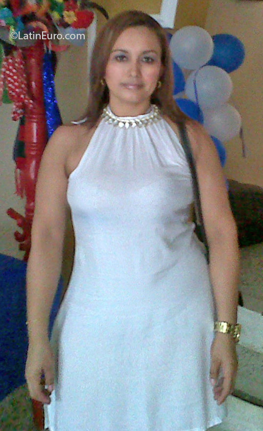 Date this sensual Colombia girl Nedial from Barranquilla CO18836