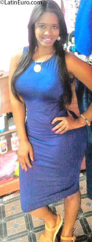 Date this passionate Dominican Republic girl Carolina from Puerto Plata DO25441