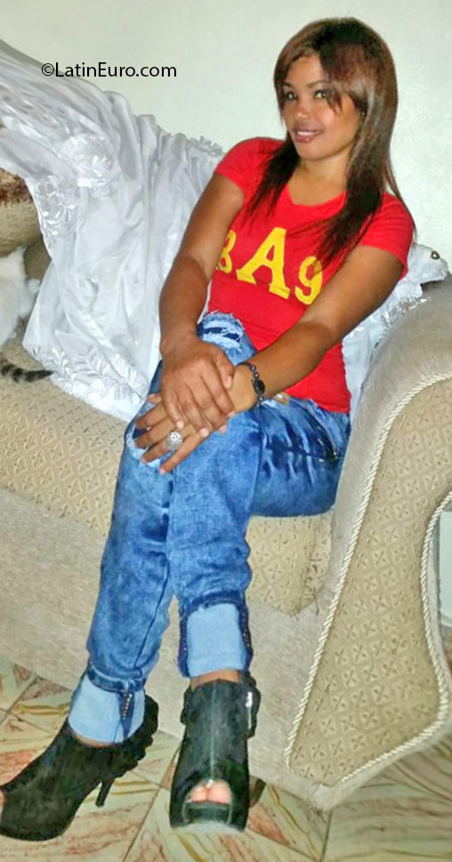 Date this good-looking Dominican Republic girl Maribel from Santo Domingo DO25513