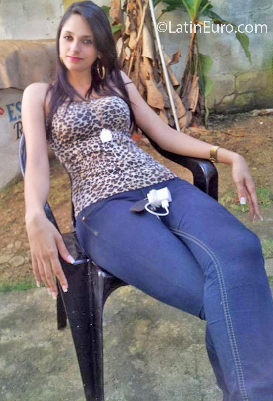 Date this cute Dominican Republic girl Rocio from Nagua DO25555