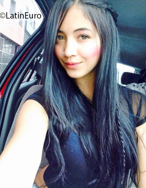 Date this nice looking Colombia girl Linda from Bogota CO18911