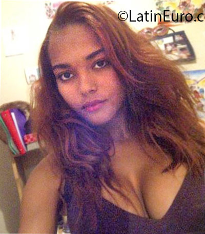 Date this charming Dominican Republic girl Rose from Santo Domingo DO25666