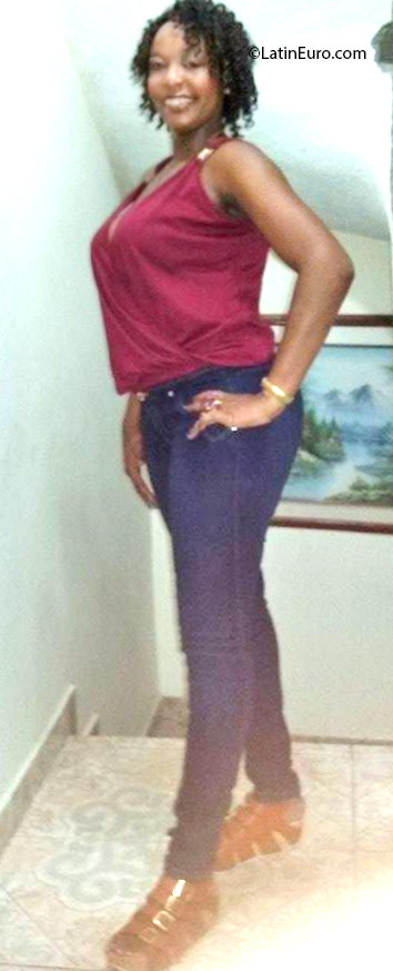 Date this athletic Colombia girl Yeny from Cali CO18944