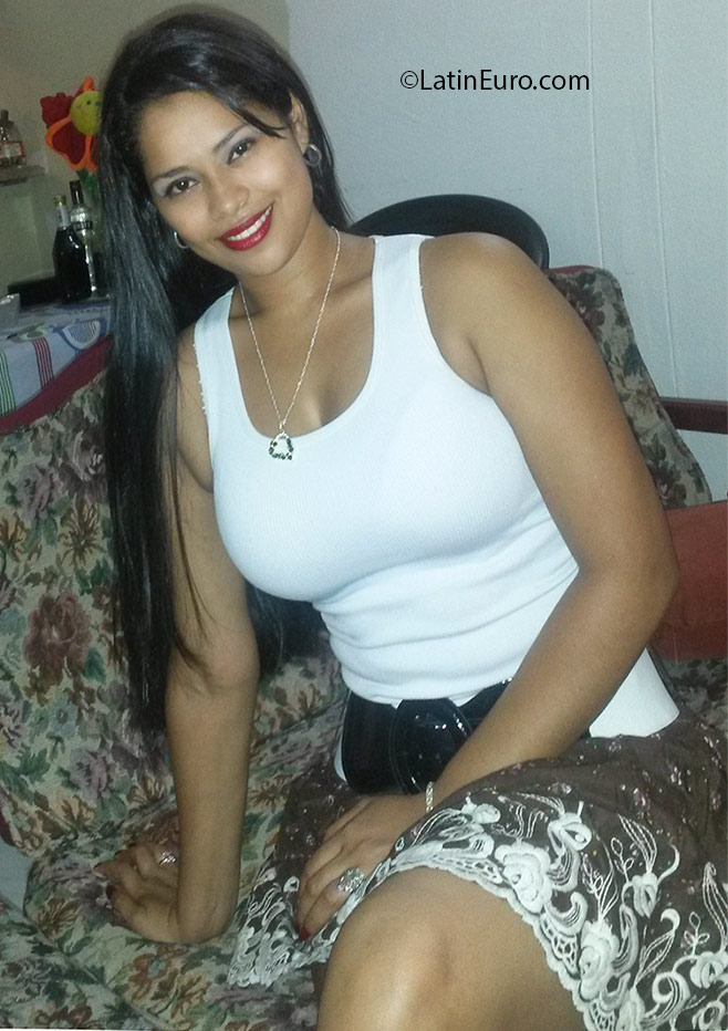 Date this sultry Panama girl Dunia from Panama City PA982