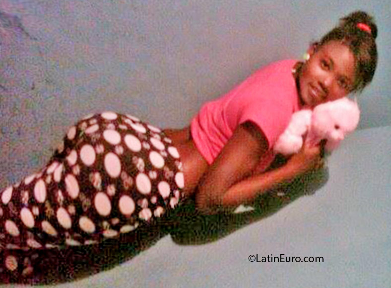 Date this sensual Dominican Republic girl Niki nicol from La Romana DO25846