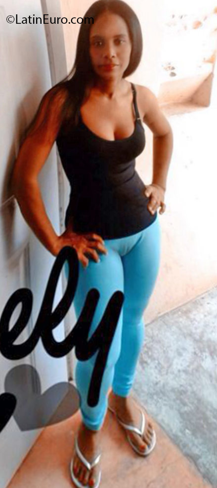 Date this voluptuous Dominican Republic girl Emilia from Santiago DO25869