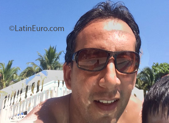 Date this exotic United States man Luis from Miami US17381