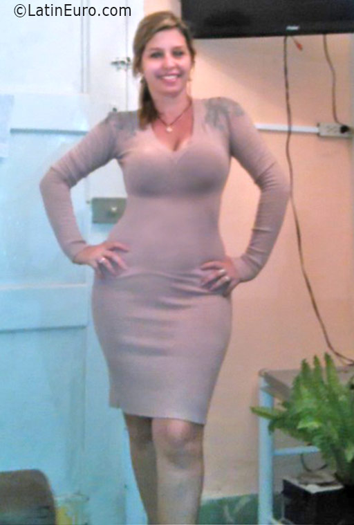 Date this cute Cuba girl Lisbel from Havana CU69