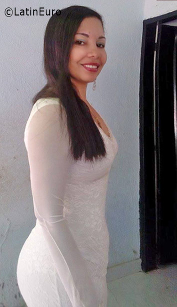 Date this delightful Colombia girl Laila from Santa Marta CO19023