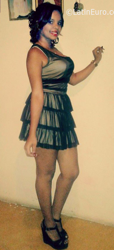 Date this good-looking Dominican Republic girl Miguelina from Santo Domingo DO25964