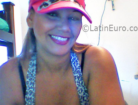 Date this attractive Colombia girl Mile from Medellin CO19044