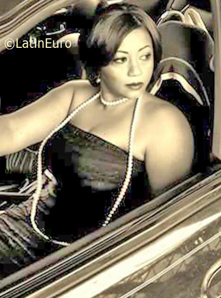 Date this georgeous Dominican Republic girl Leonor from San Cristobal DO26016