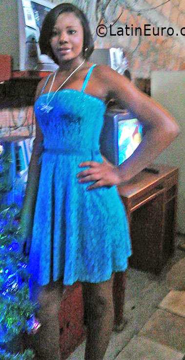 Date this georgeous Colombia girl Nely from Cali CO19056