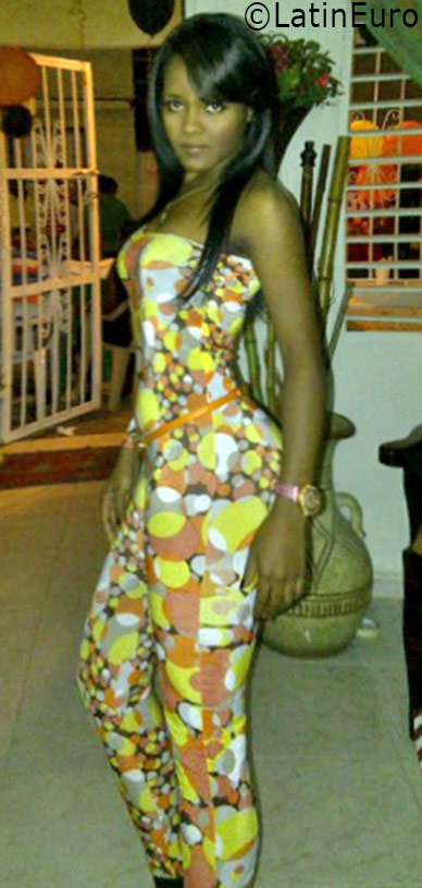 Date this passionate Dominican Republic girl Arisleny from Santo Domingo DO31884