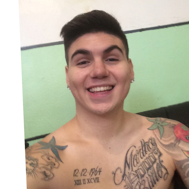 Date this voluptuous Colombia man Alex from Paris CO19113