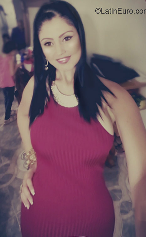 Date this sensual Colombia girl Leidy from Medellin CO19120