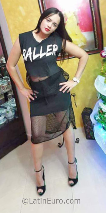 Date this tall Dominican Republic girl Raquel from Santiago DO26196