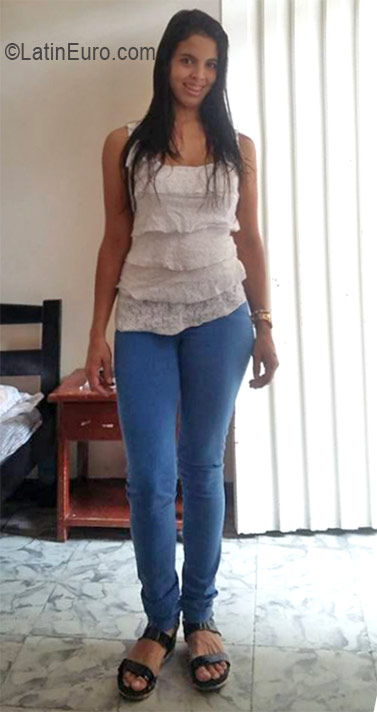 Date this sultry Colombia girl Angelica maria from Cali CO19197