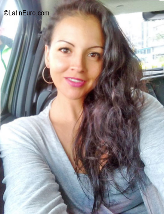 Date this sensual Colombia girl Sandra from Bogota CO19199