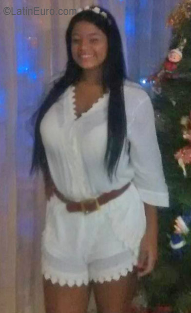 Date this exotic Colombia girl Michel from Cali CO19233