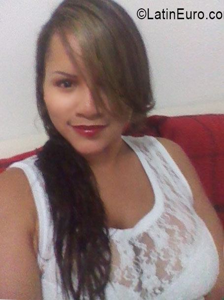 Date this exotic Colombia girl Karen from Cartagena CO19380