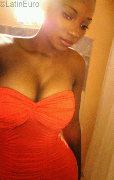 Date this attractive Dominican Republic girl Jenny from bavaro DO26437