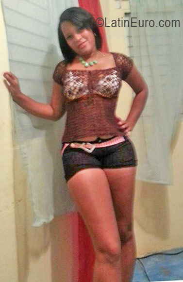 Date this voluptuous Dominican Republic girl Milicalderon from Santo Domingo DO26455