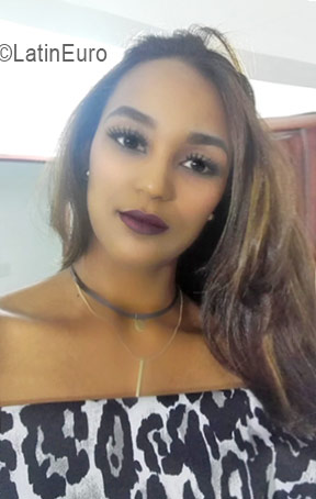 Date this nice looking Dominican Republic girl Carina Sosa from Puerto Plata DO26537