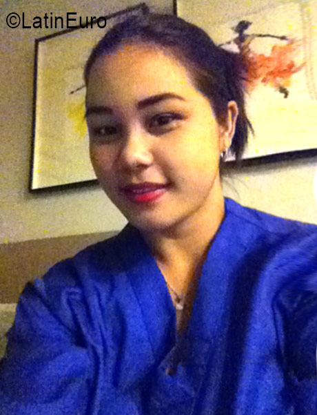 Date this sensual Philippines girl Marithil from Manila PH926