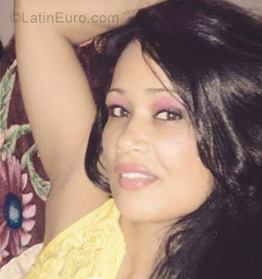 Date this hard body Brazil girl Joslene from Feira de Santana BR9815